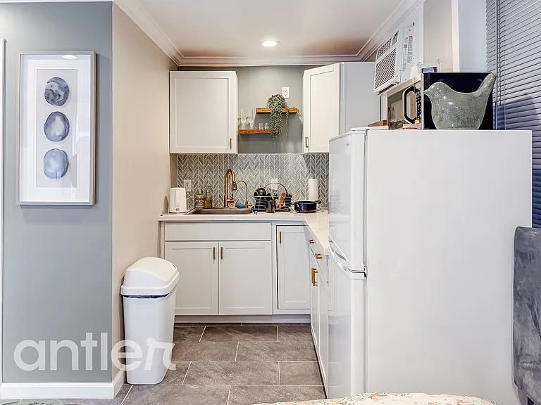 1621 S Sherbourne Dr #U3 — Photo 2