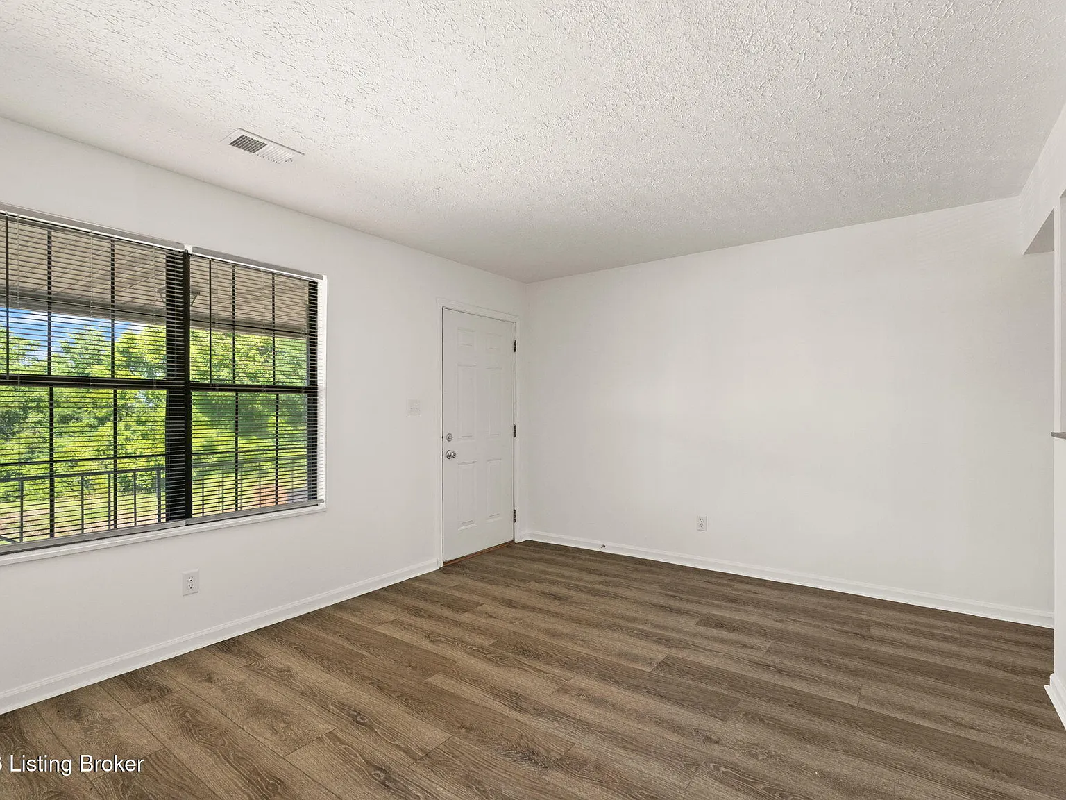 1 bed, 1.0 bath, 800 sqft, $825 — Photo 3