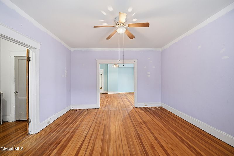 5th image of 1834 6th Avenue