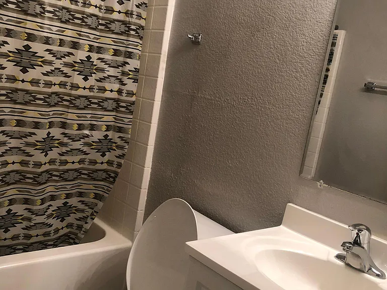 1011 Jubilee Ct — Photo 6