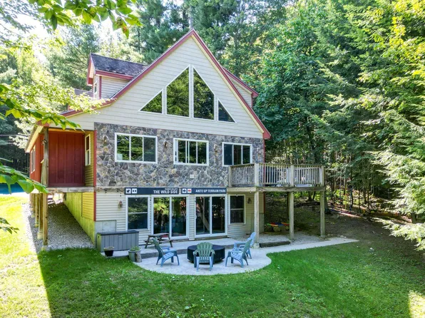 65 Garmish Road, Conway, NH 03818