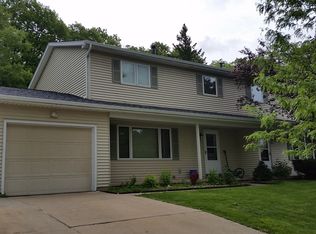 3046 Acker St, Cross Plains, WI 53528