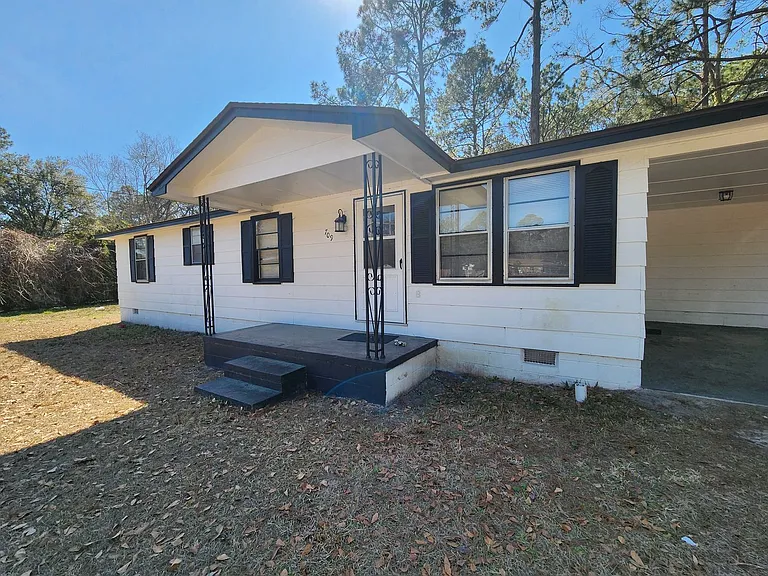 709 Lee Rd — Photo 16
