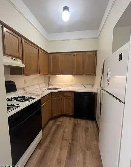 39 Wetmore Ave #A — Photo 9