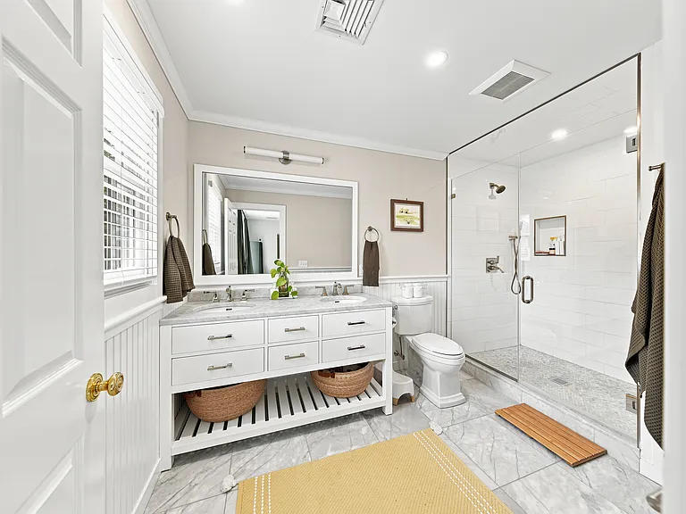 11 Belaire Dr — Photo 15