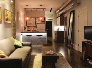 2534 W Cortland St #2, Chicago, IL 60647