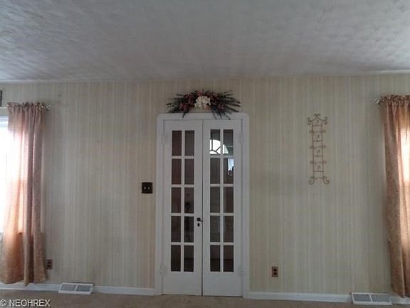 3rd image of 7432 Outlook Ave