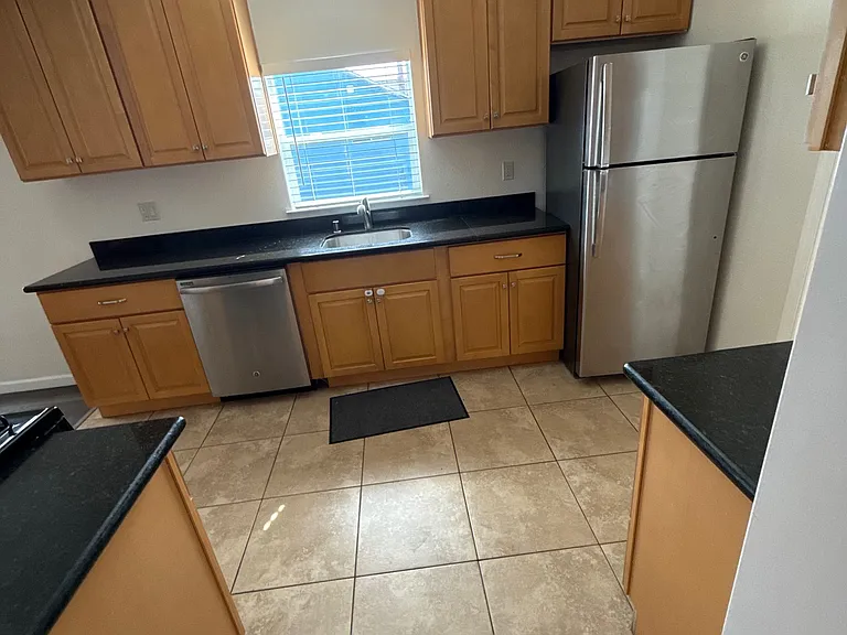 941 Benicia Rd — Photo 10