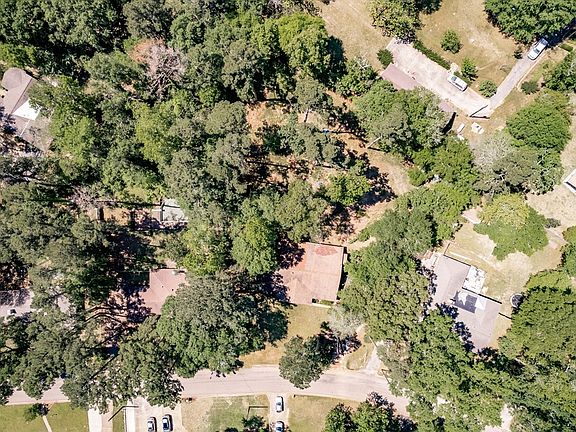 3rd image of 3419 Chimney Rock Dr