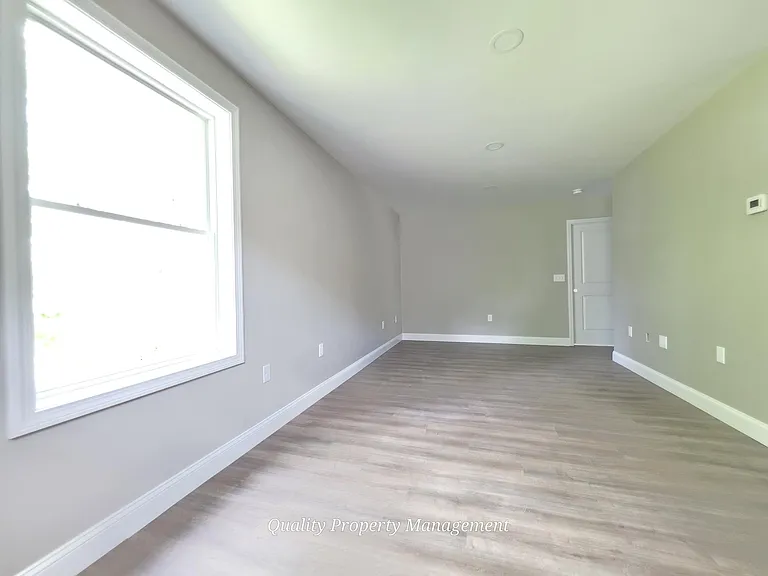 371 Lincoln St #3 — Photo 7