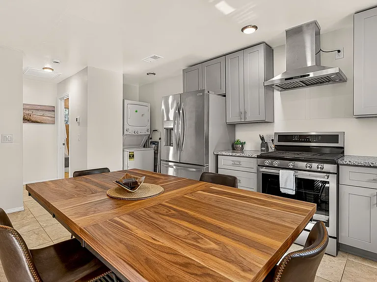 2800 N Ellen St — Photo 7