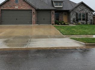 1511 Golden Jubilee Rd, Centerton, AR 72719