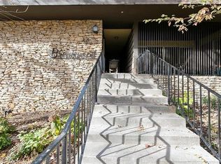 4515 Headwood Dr APT 15, Kansas City, MO 64111