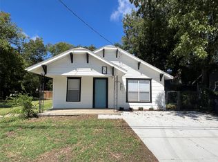 409 E Willingham St, Cleburne, TX 76031