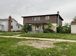 641 21st Ave SW, Cedar Rapids, IA 52404