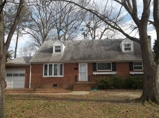12 Lilac Ct, Newport News, VA 23601