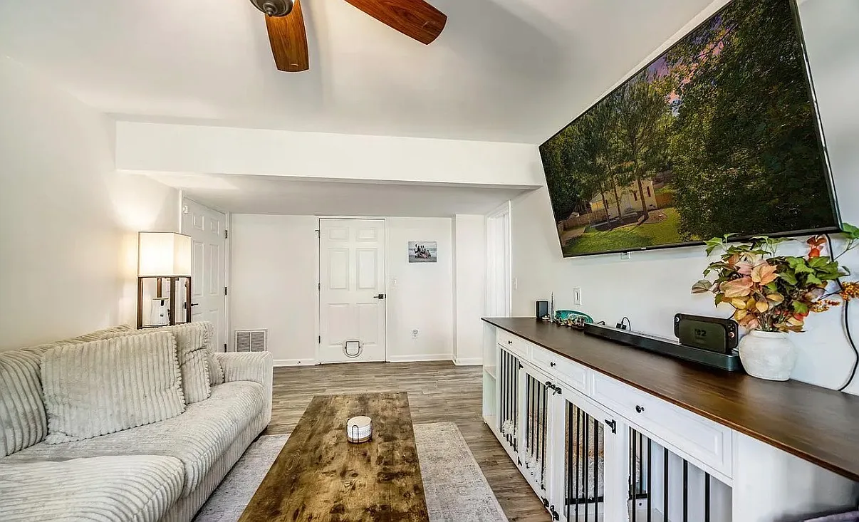 3 bed, 1440 sqft, $2,950 — Photo 4