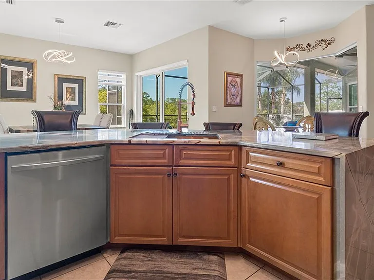 10206 Shooting Star Ct — Photo 15