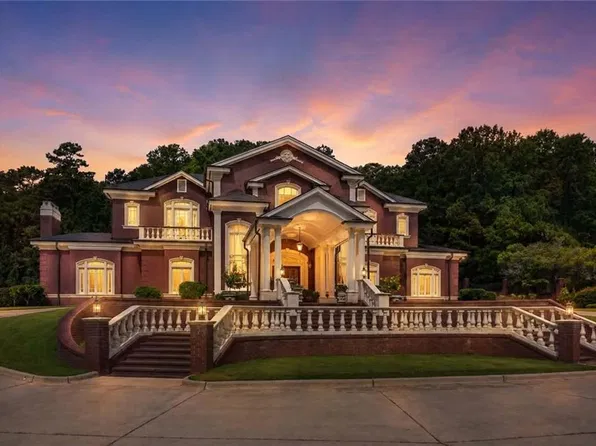 601 Country Club Rd, Lagrange, GA 30240