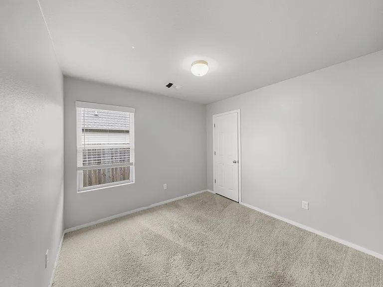1650 King Rd — Photo 15