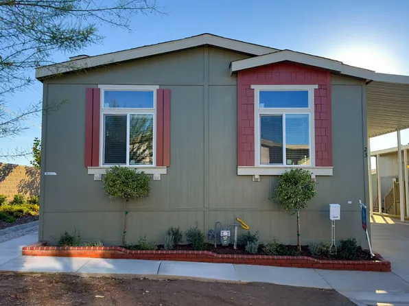 3444 W Center St #23, Riverside, CA 92501