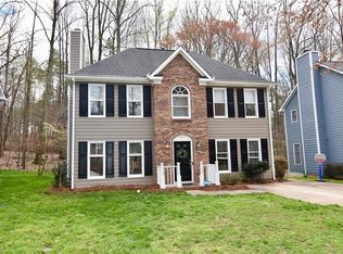 1971 Winding Ridge Rd, Winston Salem, NC 27127