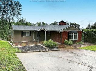 901 Chestnut Rd, Charleston, WV 25314