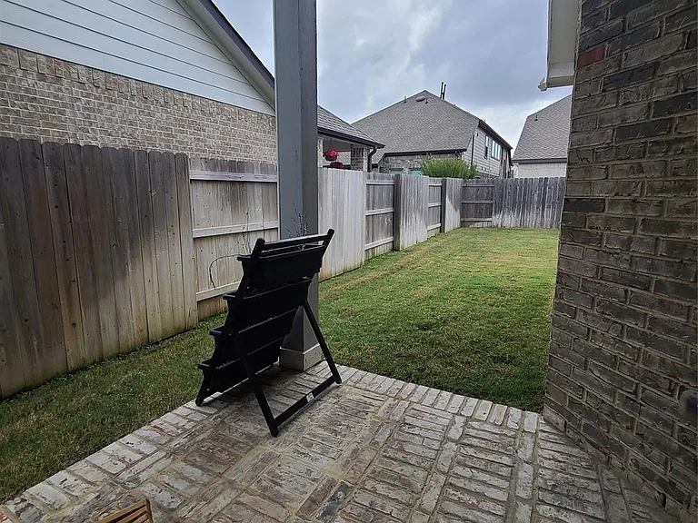 7035 Coneflower Creek Ct — Photo 15