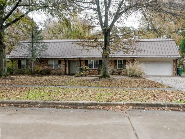 1704 N Broadway St, Blytheville, AR 72315