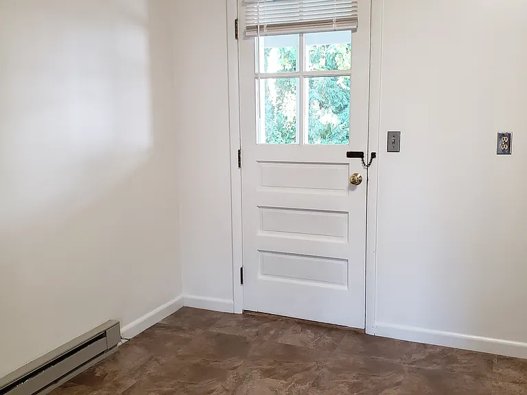 26 Hallock St #7 — Photo 9