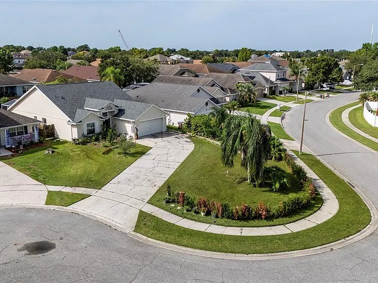 2608 Brandywine Ct — Photo 40