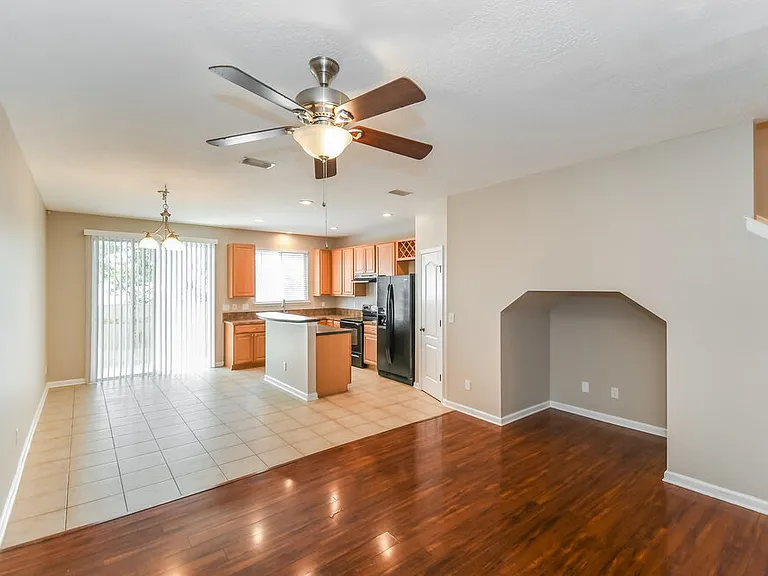 2326 Sunset Bluff Dr — Photo 5