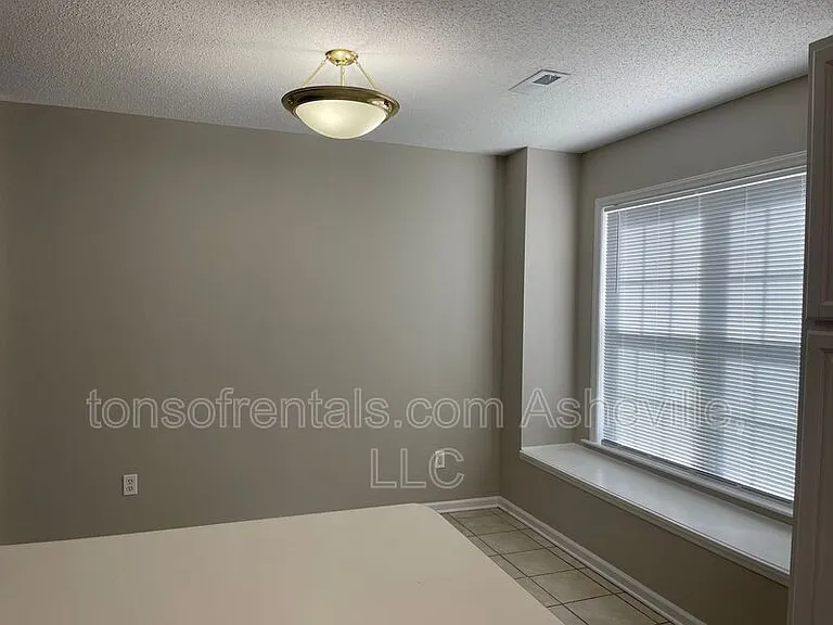 105 Sandpiper Ct — Photo 5