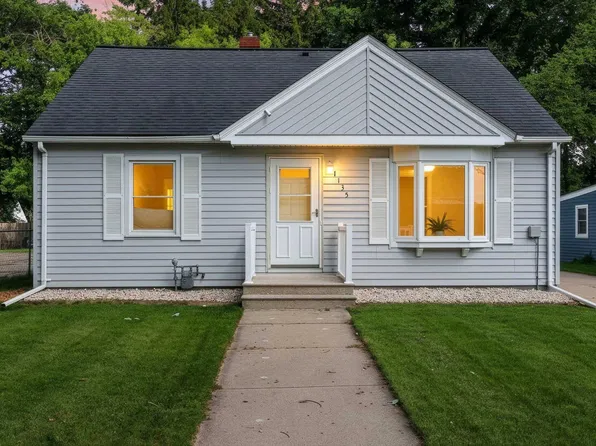 1135 Wirtz Ave, Green Bay, WI 54304