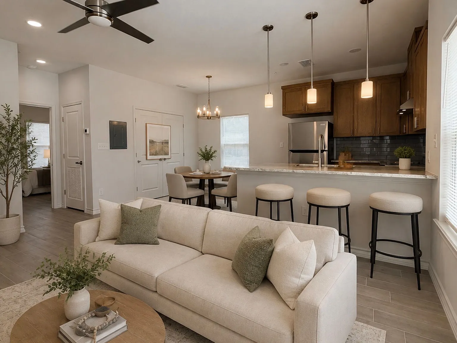 3 bed, $1,575 — Photo 3