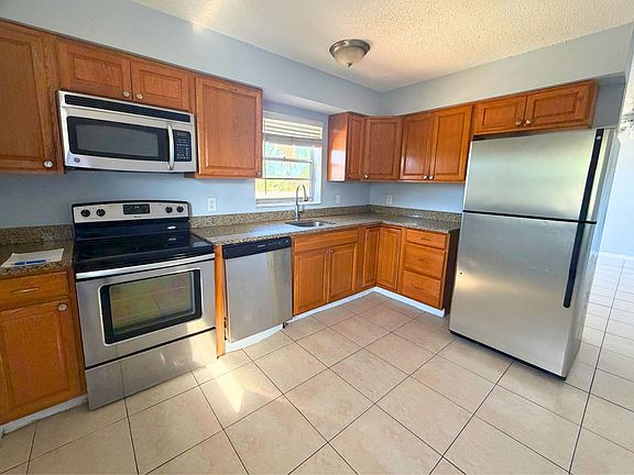 4th image of 1317 N Federal Hwy #4