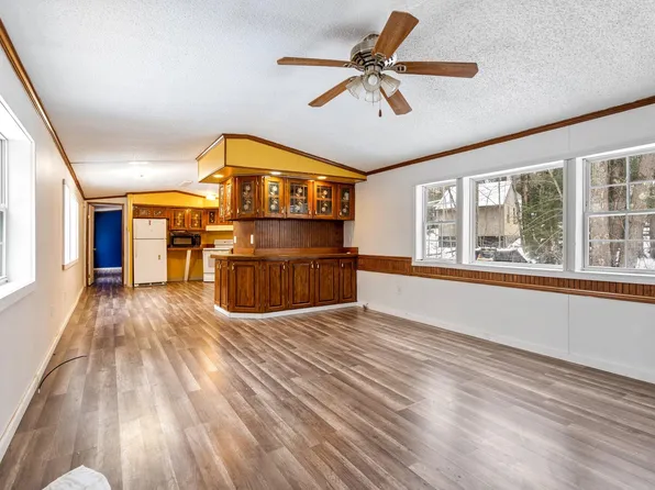 52 Squire Court, Winthrop, ME 04364