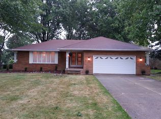633 Lander Dr, Highland Heights, OH