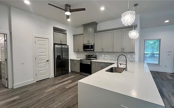 3rd image of 23386 Fairway Gardens Ct