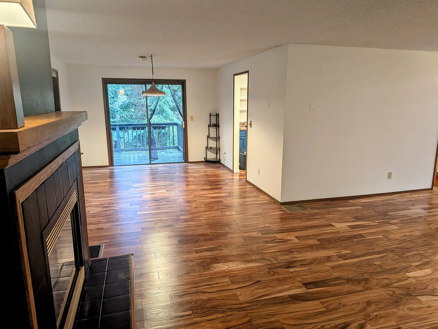 3 bed, 2069 sqft, $3,000 — Photo 4