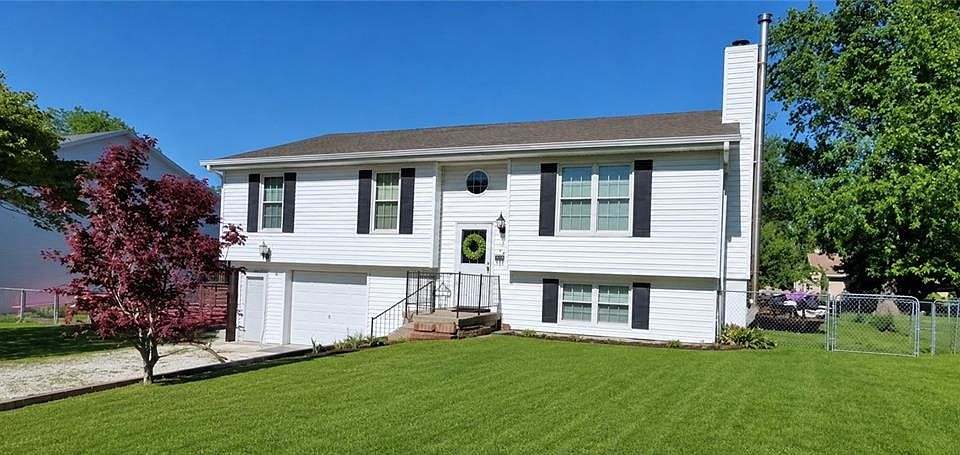 1st image of 103 S Paul Dr