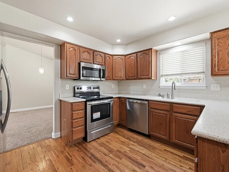 7338 Allens Park Dr — Photo 10