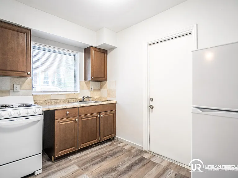 260 Navarre Ave #2 — Photo 8