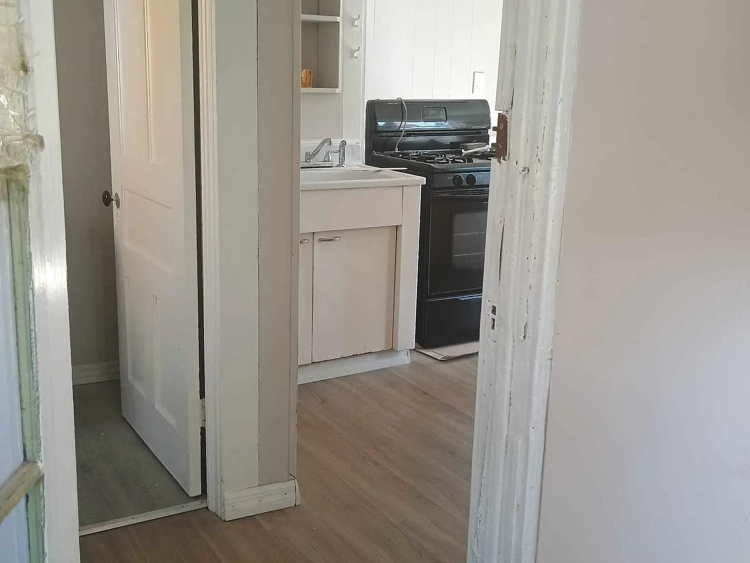 3 bed, 1000 sqft, $1,450 — Photo 3