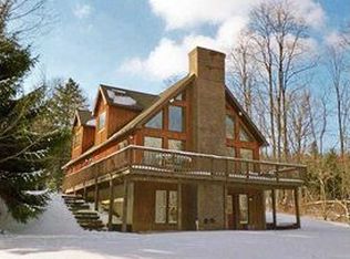 266 Old Glenwood Rd, West Falls, NY 14170