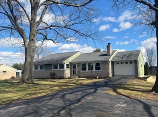 1218 S Hanover St, Pottstown, PA 19465