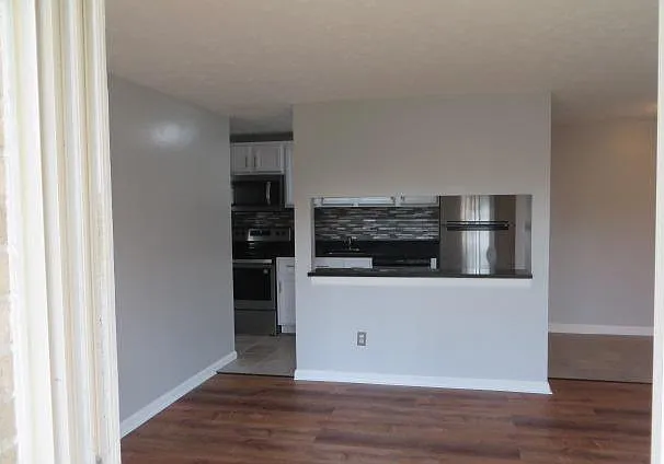 24325 Detroit Rd — Photo 22