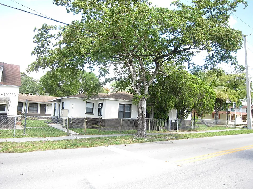522 N 19th Ave #5