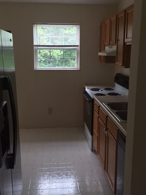 2nd image of 1115 Battleridge Dr