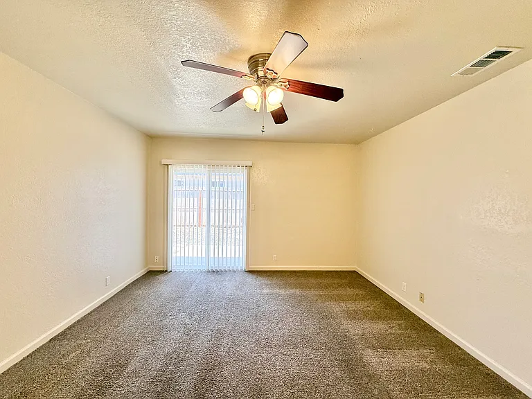 1369 McNary Cir — Photo 9
